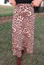 Load image into Gallery viewer, Wild Card Leopard Midi Skirt