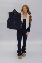 Load image into Gallery viewer, Reed Puffer Vest- Black