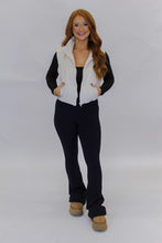 Load image into Gallery viewer, Reed Puffer Vest- Ivory