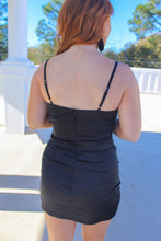 Load image into Gallery viewer, Holland Ruched Midi Dress- Black