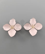 Load image into Gallery viewer, Flower Studs
