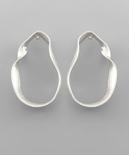 Load image into Gallery viewer, Twisted Oval Earrings
