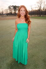 Load image into Gallery viewer, Bella Strapless Flowy Midi Dress-Green
