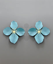 Load image into Gallery viewer, Flower Studs
