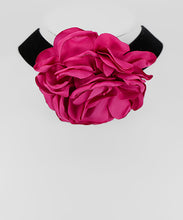 Load image into Gallery viewer, Color Flower Velvet Choker Necklace
