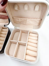 Load image into Gallery viewer, Checkered Jewelry Case
