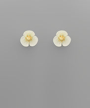 Load image into Gallery viewer, Shell Blossom Stud
