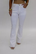 Load image into Gallery viewer, Sanders Stretch Flare Jeans-White
