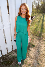 Load image into Gallery viewer, Chipper Linen Set- Green
