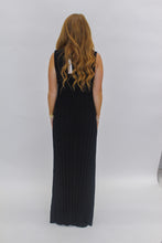 Load image into Gallery viewer, Tally Ribbed Midi Dress- Black
