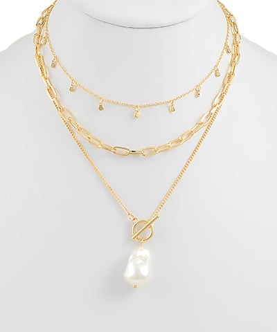 Layered Pearl Pendant Necklace