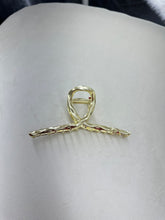 Load image into Gallery viewer, Metal Gold Hair Clip
