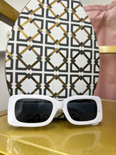 Load image into Gallery viewer, Sunglasses
