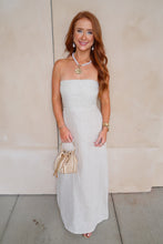 Load image into Gallery viewer, Irise Strapless Linen Midi Dress
