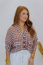 Load image into Gallery viewer, Gingham Tailored Collared Top- Brown
