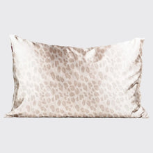 Load image into Gallery viewer, Kitsch Satin Pillowcase - Leopard
