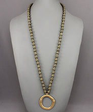 Load image into Gallery viewer, Circle Pendant Bead Necklace
