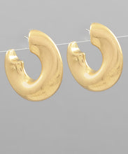 Load image into Gallery viewer, Curved Chunky Metal Open Hoops
