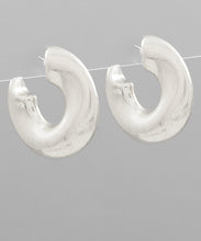 Load image into Gallery viewer, Curved Chunky Metal Open Hoops
