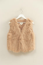 Load image into Gallery viewer, Madeline Faux Fur Open Vest

