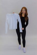 Load image into Gallery viewer, Seamless Swiftly Long Sleeve Top- Black
