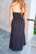Load image into Gallery viewer, Jenni Pleated Strapless Midi Dress-Black
