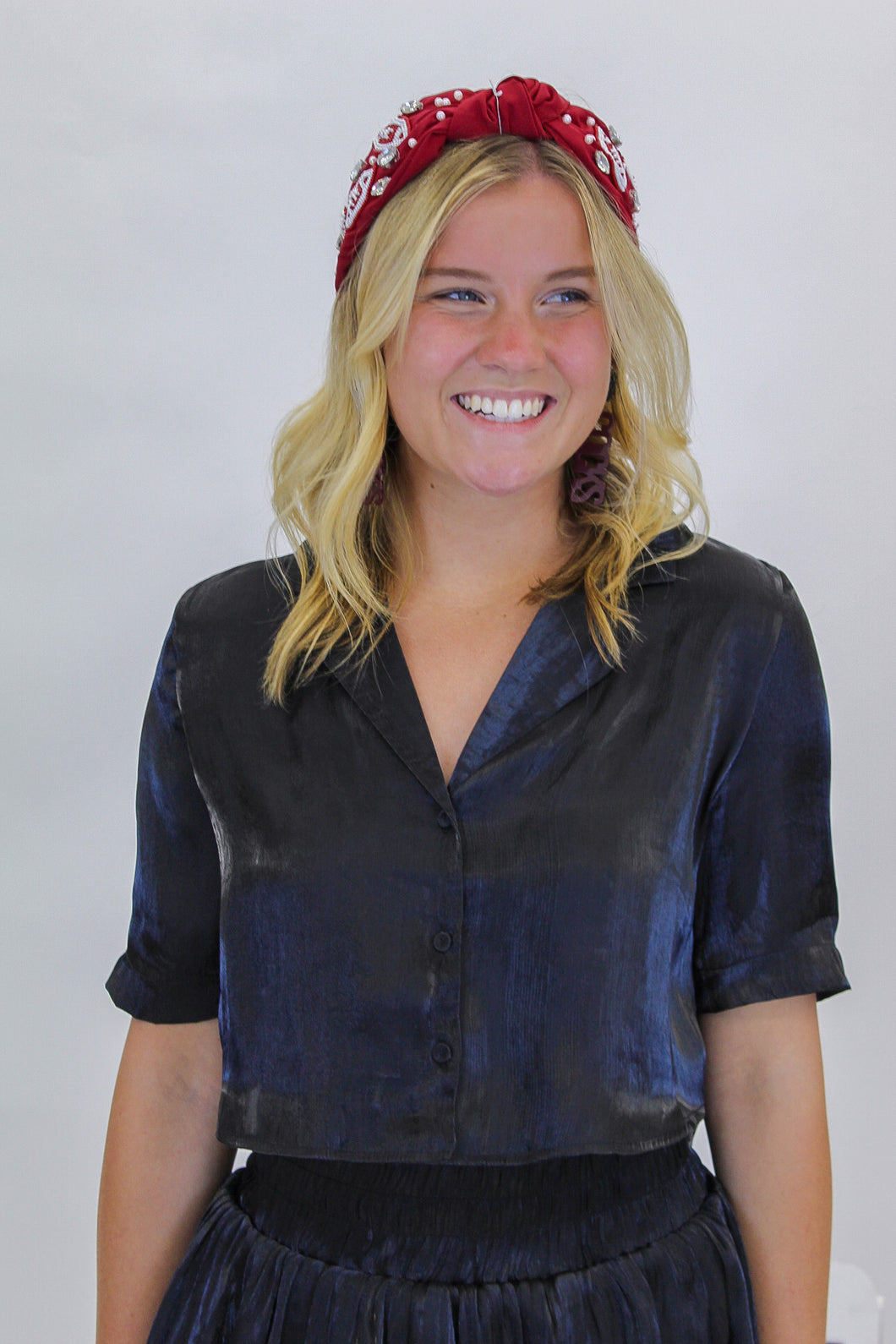 Exceptional Cropped Button Down Shirt- Black