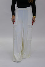 Load image into Gallery viewer, Kelson Oversized Sweatpants- Cream
