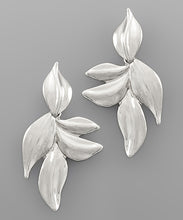 Load image into Gallery viewer, Leaf Earrings
