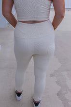 Load image into Gallery viewer, Textured Zebra Highwaisted Leggings- Cream
