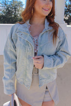 Load image into Gallery viewer, Huntington Washed Corduroy Jacket- Sage
