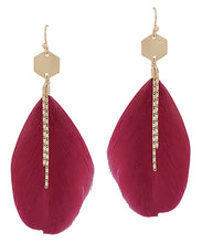 Load image into Gallery viewer, Feather &amp; Line Earrings
