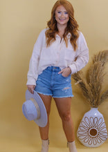 Load image into Gallery viewer, Day Out Button Up Jacket- Cream
