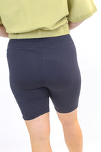 Load image into Gallery viewer, Yoga Biker Shorts- Black
