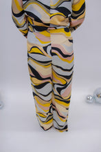 Load image into Gallery viewer, Party Queen Print Pants

