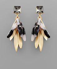 Load image into Gallery viewer, Princess Crystal &amp; Flower Earrings
