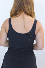 Load image into Gallery viewer, V Neck Yoga Crop Top- Black
