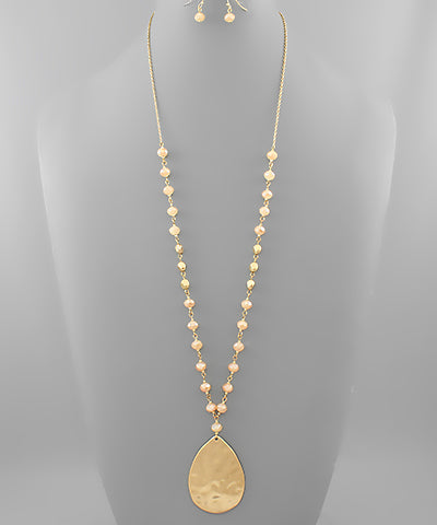 Teardrop Pendent Bead Necklace