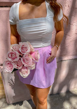 Load image into Gallery viewer, Styler Short Sleeve Ruched Top- White
