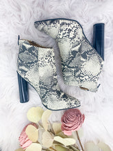 Load image into Gallery viewer, Izzy Snakeskin Booties
