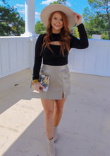 Load image into Gallery viewer, Jules Mock Neck Key Hole Bodysuit- Black
