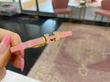 Load image into Gallery viewer, H Thin Clasp Bracket
