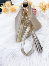 Load image into Gallery viewer, Prism Clutch
