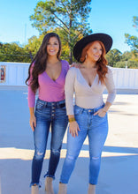 Load image into Gallery viewer, Blythe V Neck 3/4 Sleeve Bodysuit
