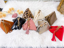 Load image into Gallery viewer, Prism Clutch
