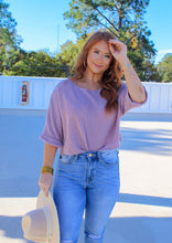 Load image into Gallery viewer, Tanner Boxy Knit Crop Fit- Mauve
