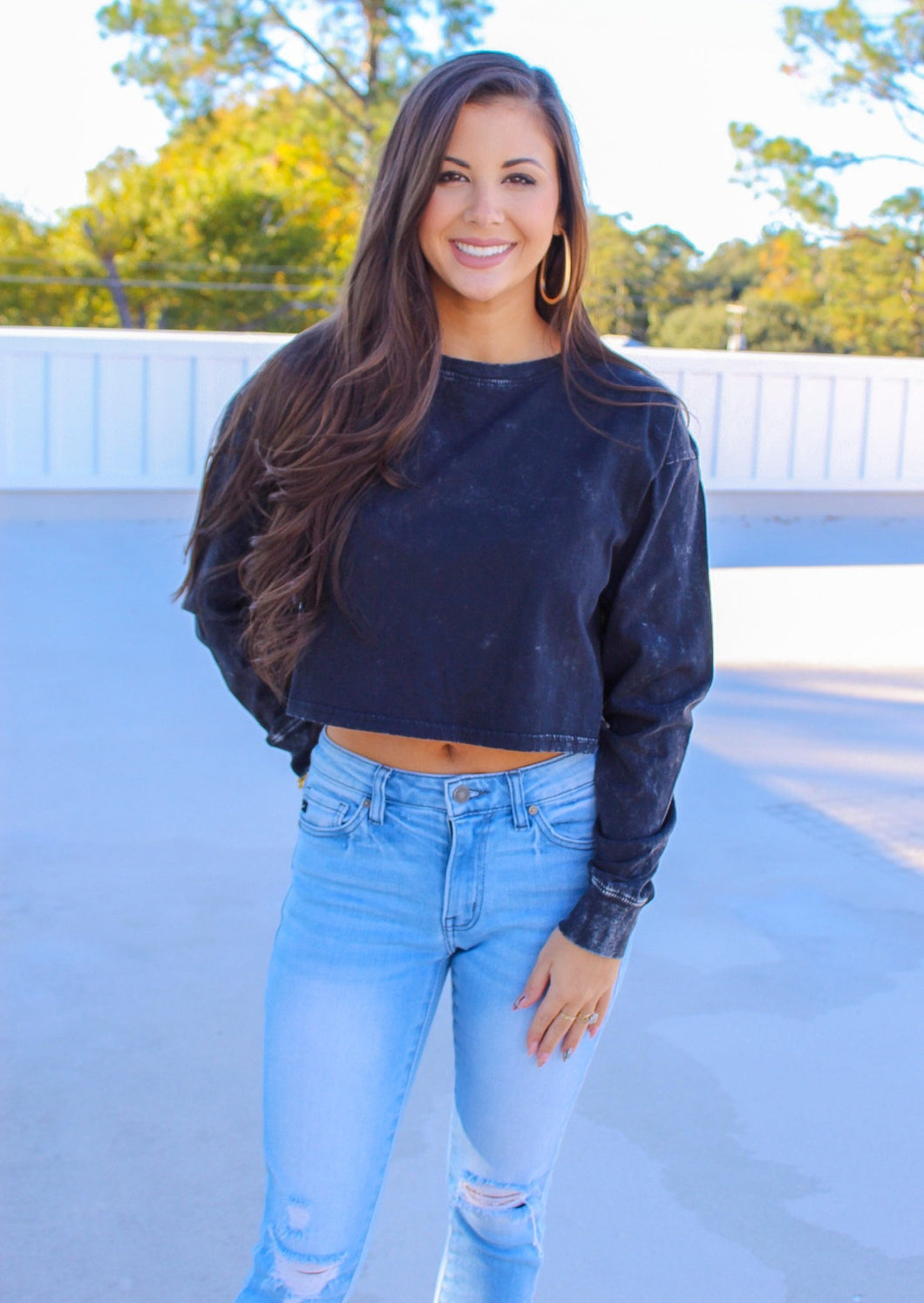 Dana Crew Neck Long Sleeve Crop- Black