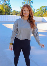 Load image into Gallery viewer, Ameila Acid Wash Crop- Olive
