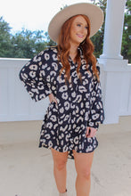 Load image into Gallery viewer, Paula Cheetah Oversize Button Up
