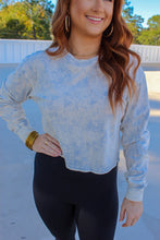 Load image into Gallery viewer, Ameila Acid Wash Crop- Smoke Blue
